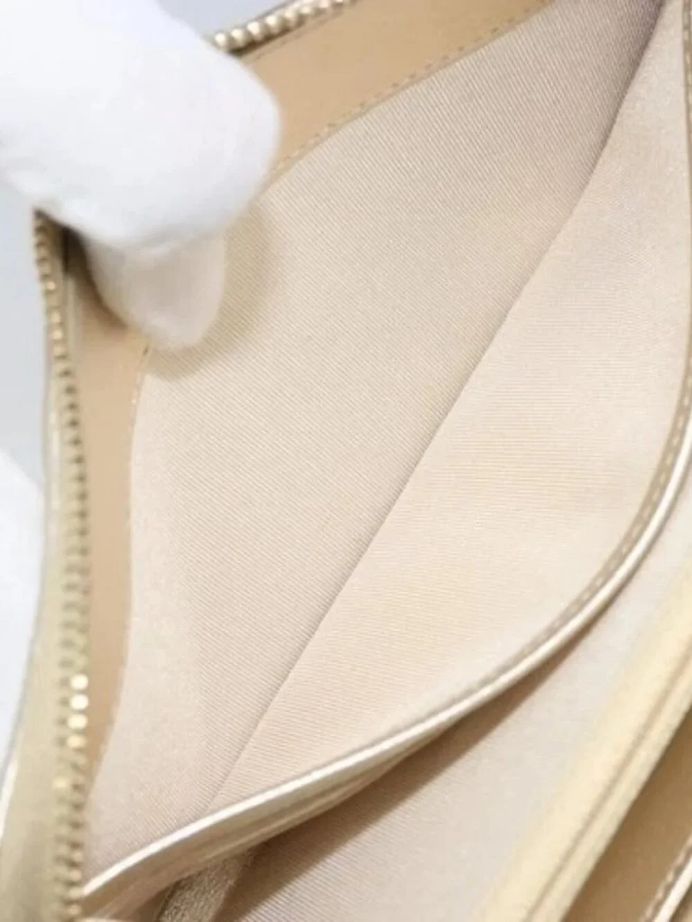 CHANEL Matelasse Long Wallet Lamb Skin Gold Tone CC Auth LNZ571V